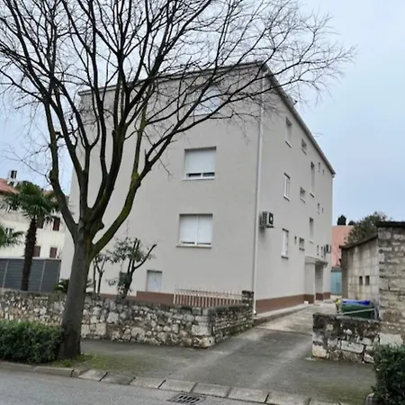 Διαμέρισμα Maestral *