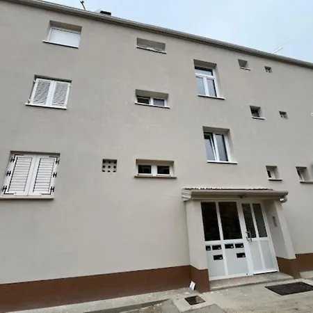 Διαμέρισμα Maestral